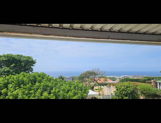 4 BEDROOM HOUSE FOR SALE IN MANABA BEACH